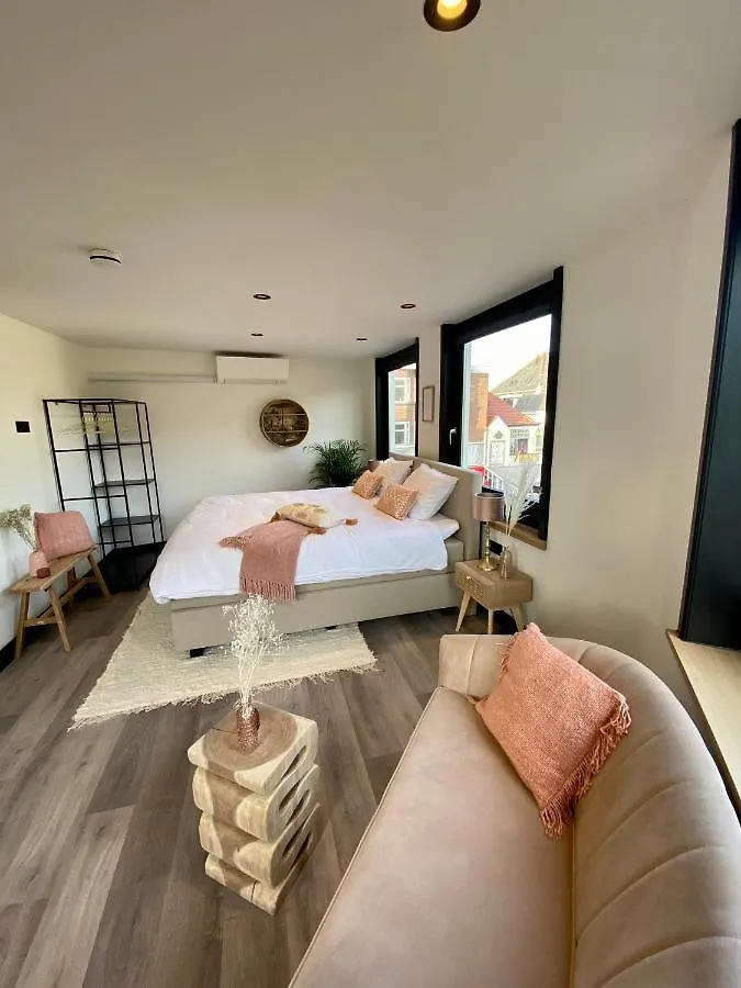 زاندفورت Boutique Hotel Le•Bar